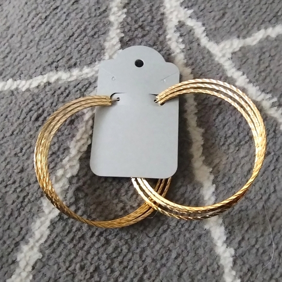 New Large Gold Tone Braided Hoops Stacked Trio Look - Picture 4 of 11